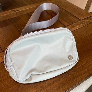 lululemon silver drop belt bag